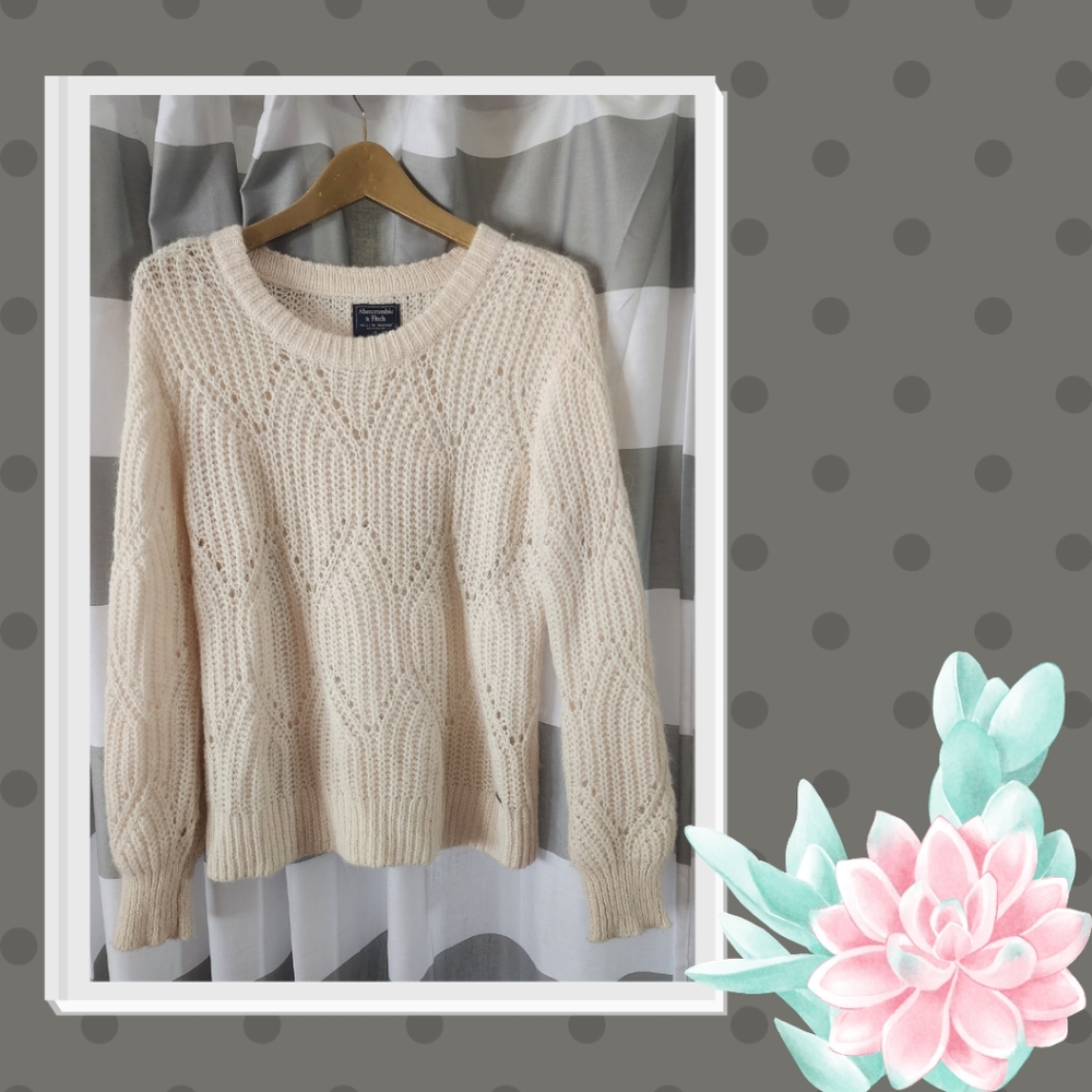 Abercrombie Cozy Cream Sweater
